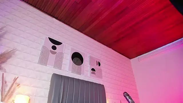 Lizzie-Evans webcam