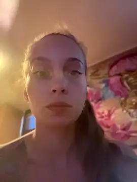 Mrs_Mr_007 webcam