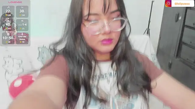 Naoko_7w7 webcam
