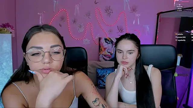 kiki_swan webcam