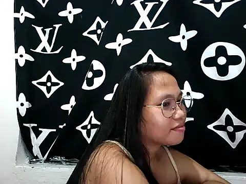 SpankyMyAss69 webcam