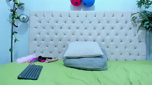 Anggie_Miller webcam