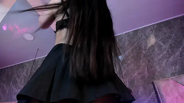 Delphine_doll webcam