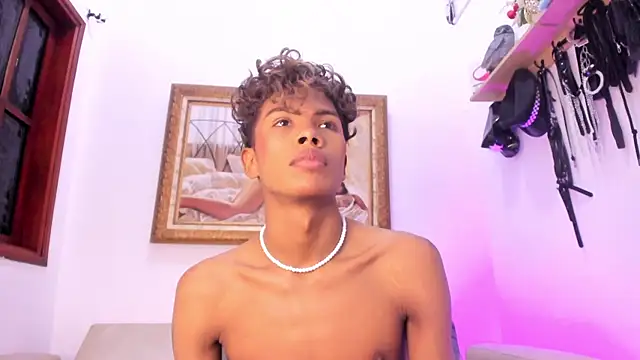 Cuteboyhenrik_os webcam