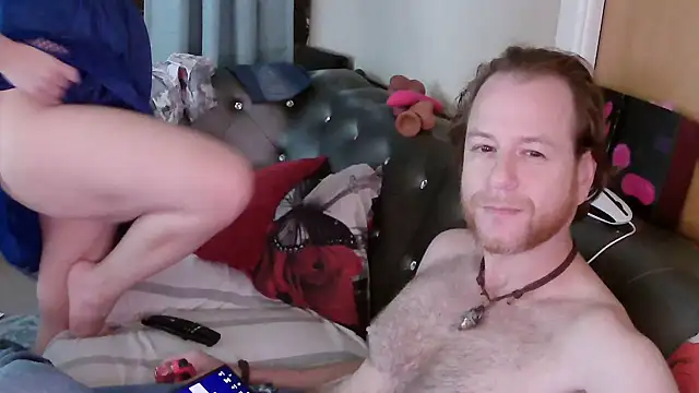 PinellasPlay live cam on StripChat