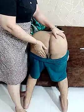 Desikalakaar0069 live cam on StripChat