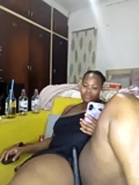 RealQueenOfSouth webcam