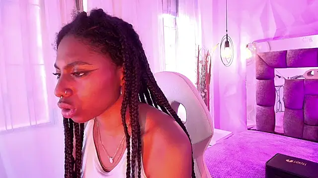 Queen_perla_ webcam
