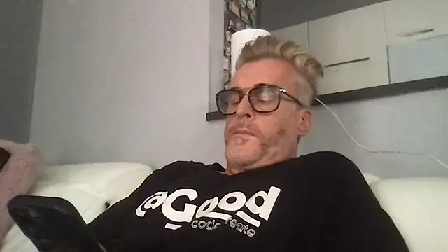 Axl_hot webcam