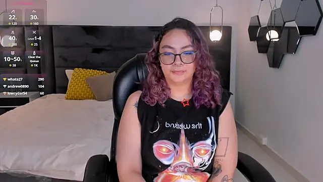 LoiseHarper webcam