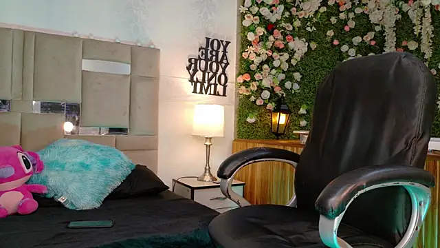 KarolFoxxi__ webcam