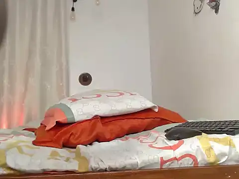 ZoeTracy webcam