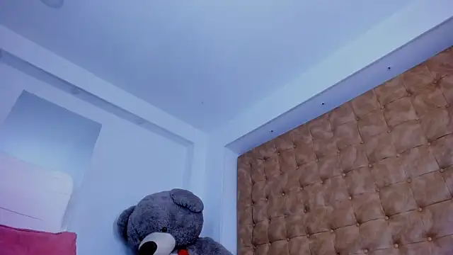 violet_giraldo webcam