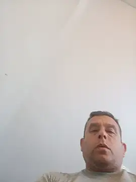 chicoguapo8 live cam on StripChat