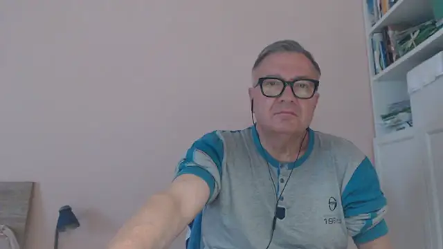 YOU6me live cam on StripChat
