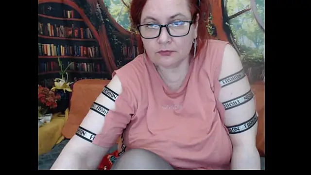 PlayfullMature webcam