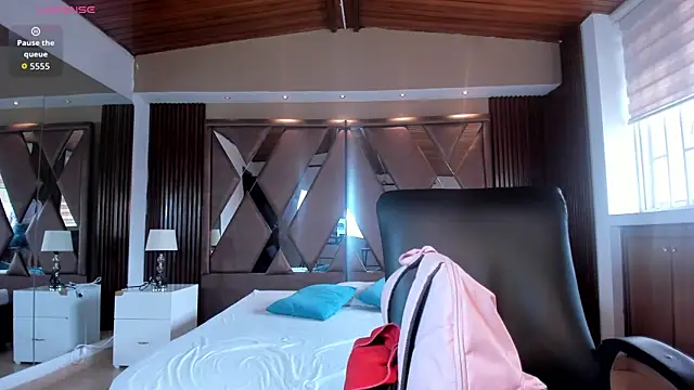 zoe_linss webcam