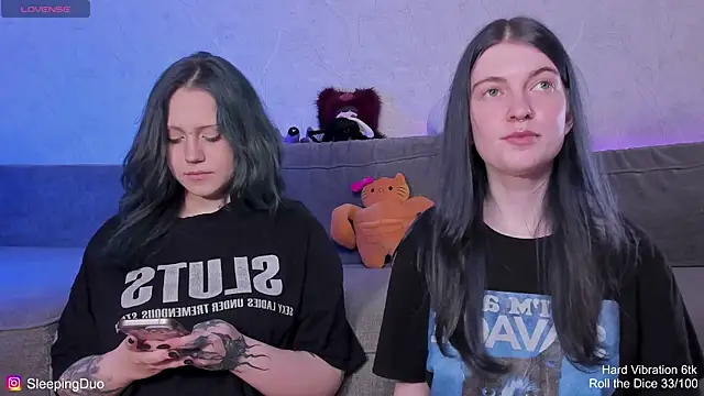 SleepingDuo live sex cam