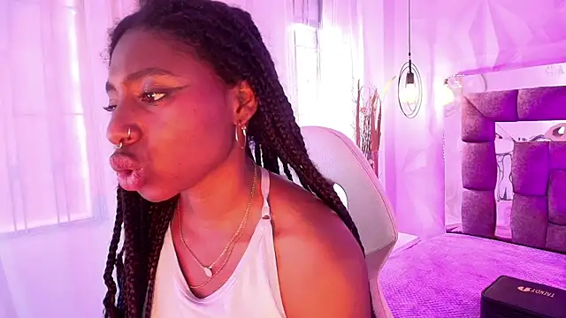 Queen_perla_ webcam