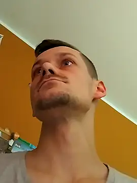 Crazzy_Maiky webcam