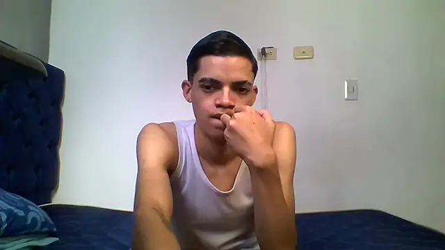 Latinos_2001 webcam