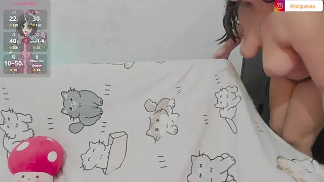 Naoko_7w7 webcam