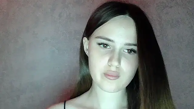 SweetLoraa webcam