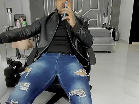 master_leather live cam on StripChat