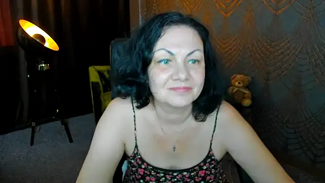 IrissMoon webcam to webcam room