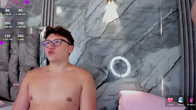 Manson_and_Zoe webcam