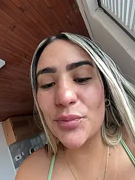 Miilana_ webcam