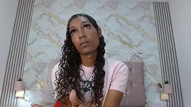 Mia_Hiills webcam