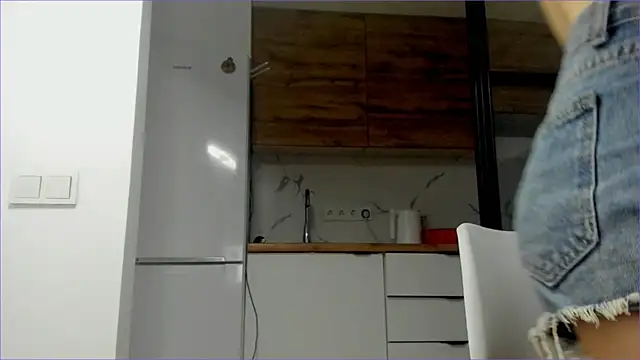 yumi_luxe oil rubdown cam