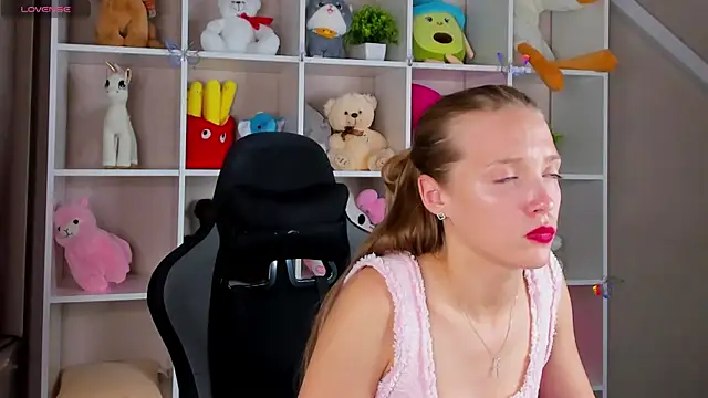 Neelly_Collins webcam
