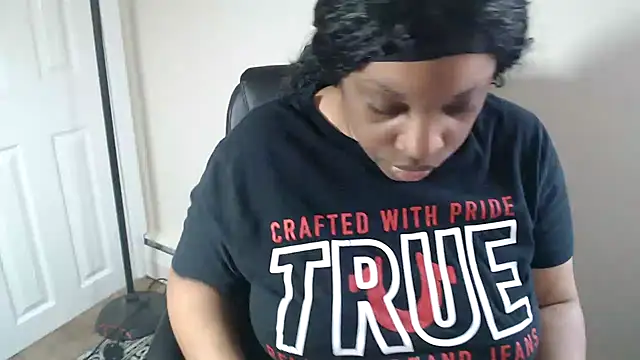 Sexymona1218 webcam