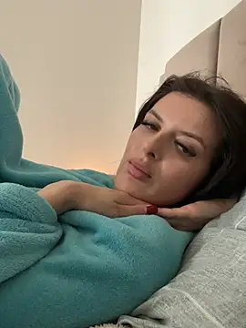 live cam model oil webcam show