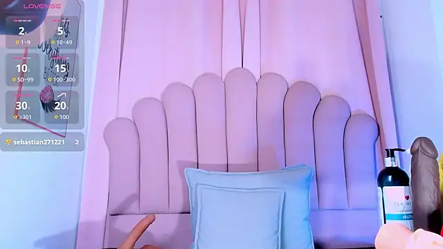 NicoleMadrird Live Web Cam Show