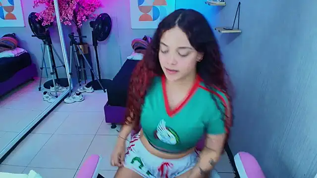 Maggy_t18 webcam