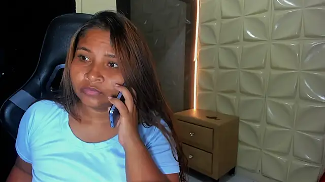 amaya_riveraa webcam