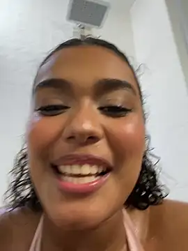 aleja_montiel__ webcam