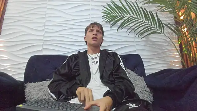Pavo_tv Live Web Cam Show