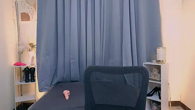 Mimi_Mckinley webcam