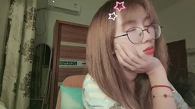 Lili_666 webcam