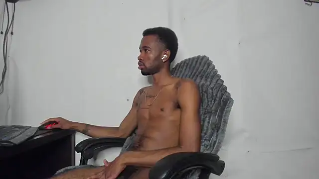 Kofi_exotic_2 webcam