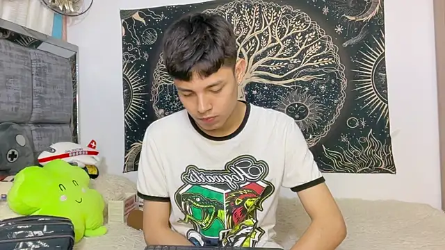 Bldavioro45 - Male webcam sex chat