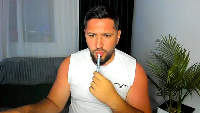 Gold_Alpha_Boy webcam