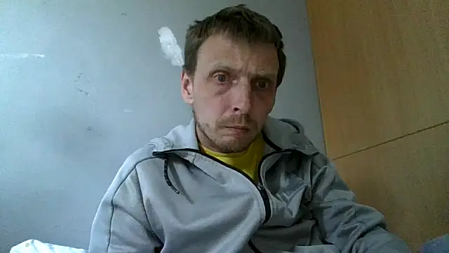 CrookedBunk3527 webcam