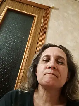 KatieLove133 webcam