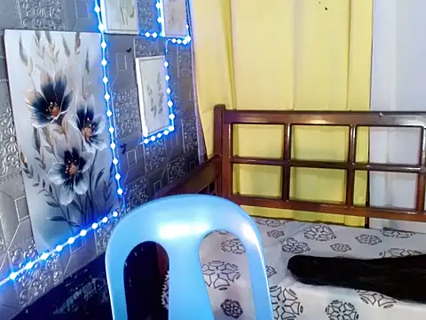 naomi_scarlet webcam
