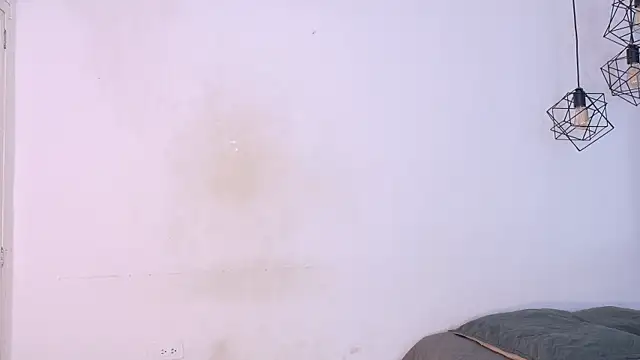 zhara_smith webcam